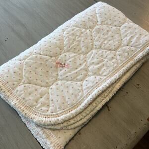 Vtg Alexis White Pink Flower Heart Print Quilted Baby Crib Blanket Ruffle Trim